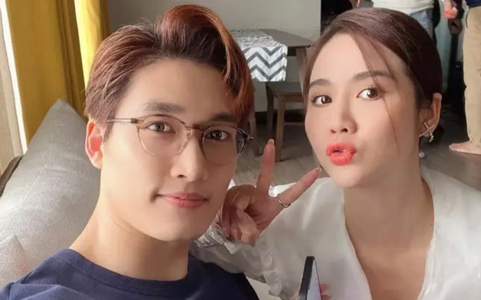 Phản ứng của Đình Tú ra sao khi được fan yêu cầu ngồi cạnh Huyền Lizzie? Ảnh 2