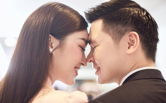 Vợ chồng HH Đỗ Mỹ Linh và doanh nhân Đỗ Vinh Quang từng theo học những ngôi trường đình đám nào? Ảnh 2