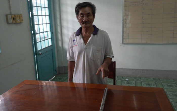 Vừa dứt câu nói 'bữa nay gặp mày xui', người đàn ông nhận trái đắng Ảnh 2