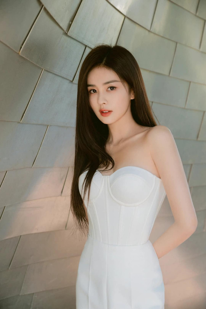 Bạch Lộc - Địch Lệ Nhiệt Ba đụng độ tạo hình: Ảnh chụp cam thường lập tức phân rõ thắng bại Ảnh 1