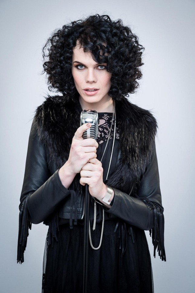 Nữ ca sĩ chuyển giới Jordan Grey