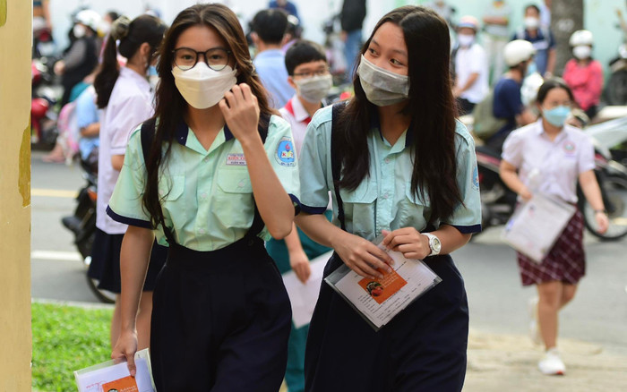 Trường học TP.HCM đón học sinh từ 6h30 nhưng lùi giờ vào lớp Ảnh 2