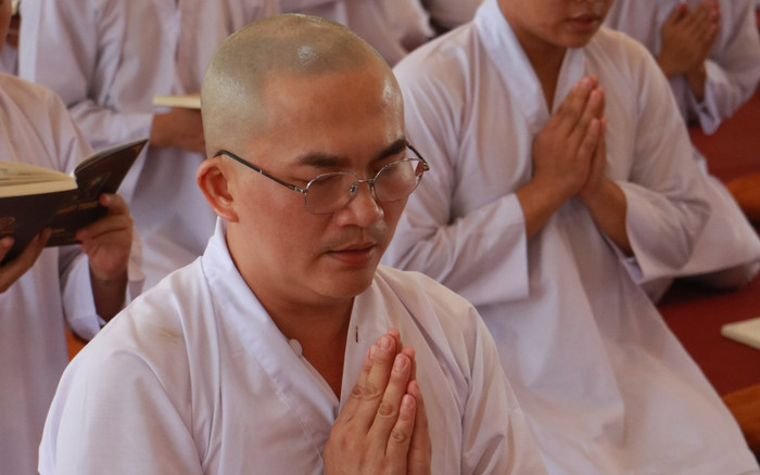 Sự thật MC Đại Nghĩa xuống tóc xuất gia nương nhờ cửa Phật Ảnh 2