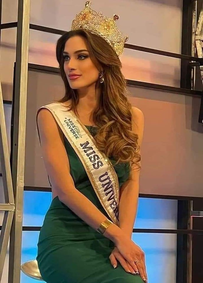 Khoảnh khắc của Hoa hậu Hoàn vũ Chile 2022 đang gây sốt trong cộng đồng mạng.