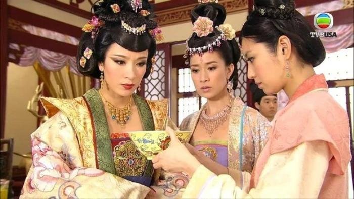 Rating ngày càng kém, TVB phải mời Xa Thi Mạn trở về để 'cứu cánh' Ảnh 2