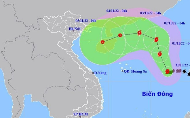 Bão số 7 tăng cấp nhanh trên Biển Đông, liên tục đổi hướng Ảnh 2