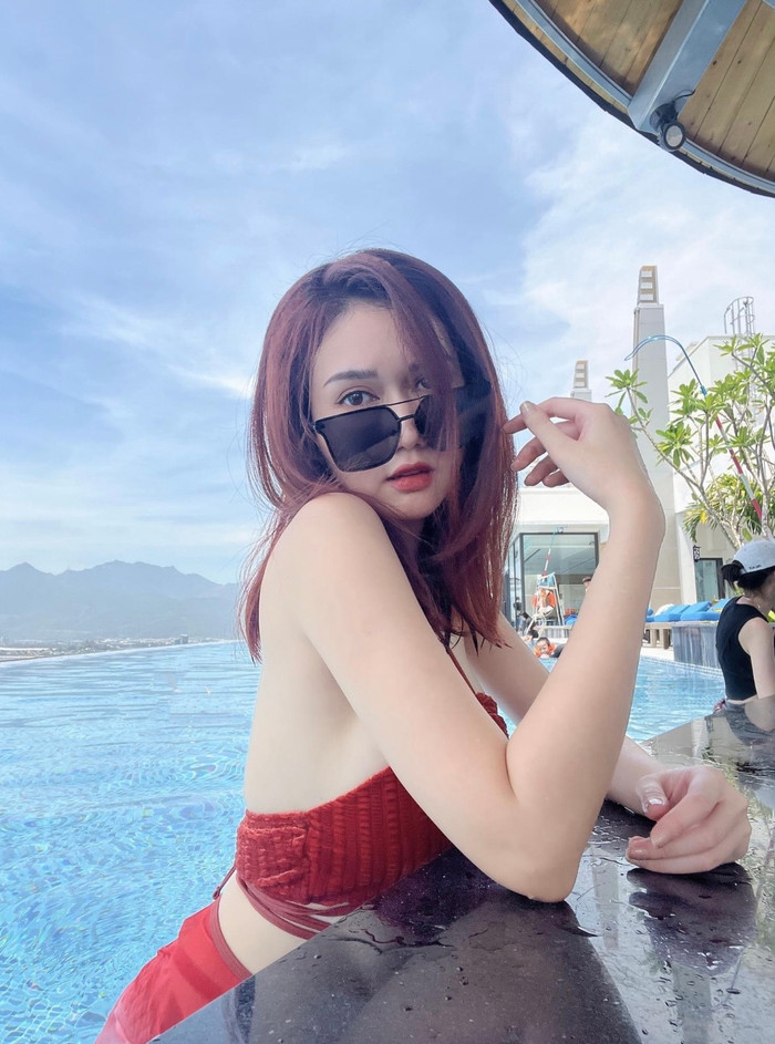 Trước những lời lẽ kém duyên như thế này, Hương Giang không ngại đáp trả đanh thép.