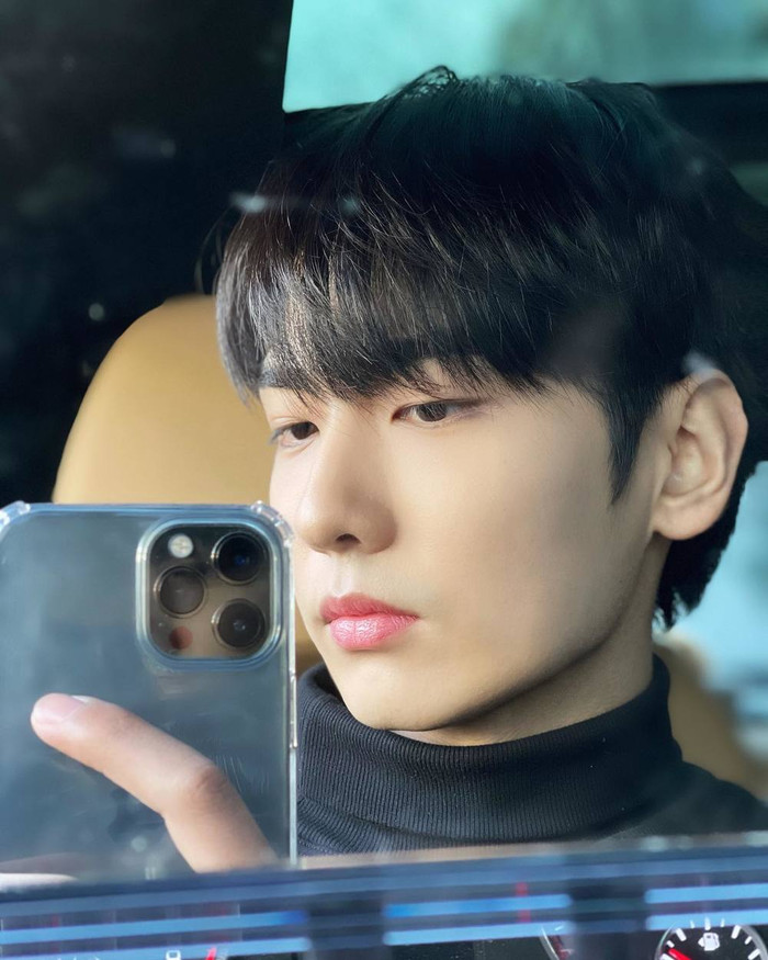 Lee Jihan có sự nghiệp thăng trầm. 