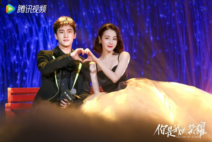 Dương Dương và Địch Lệ Nhiệt Ba có những thói quen cực giống nhau.&nbsp;