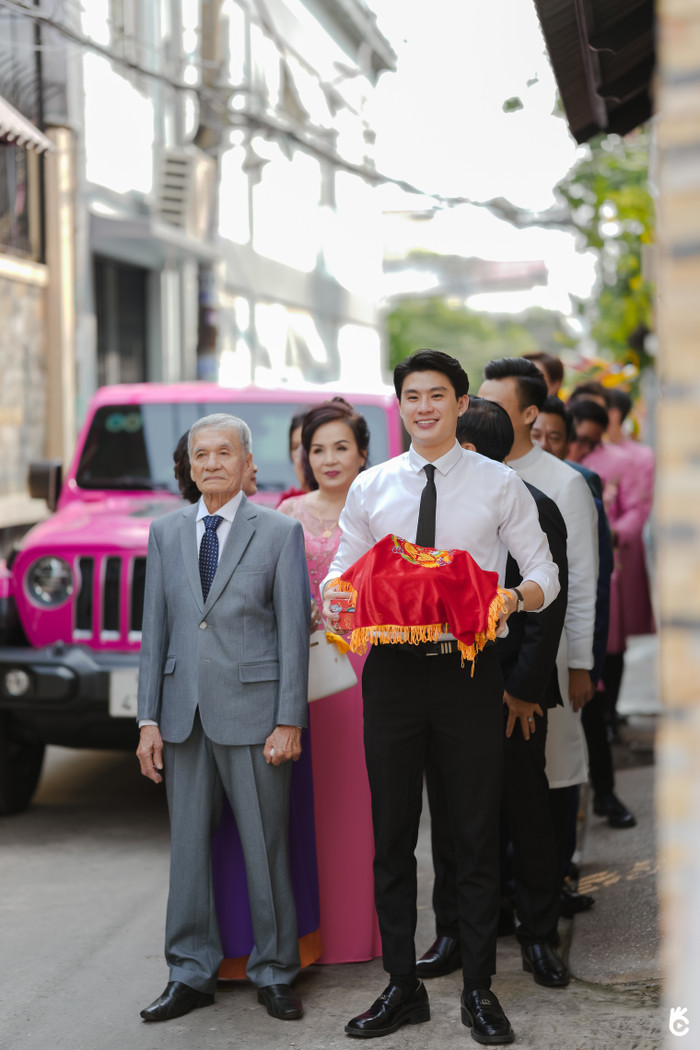 Đội hình bê tráp toàn cực phẩm đến từ nhà trai.
