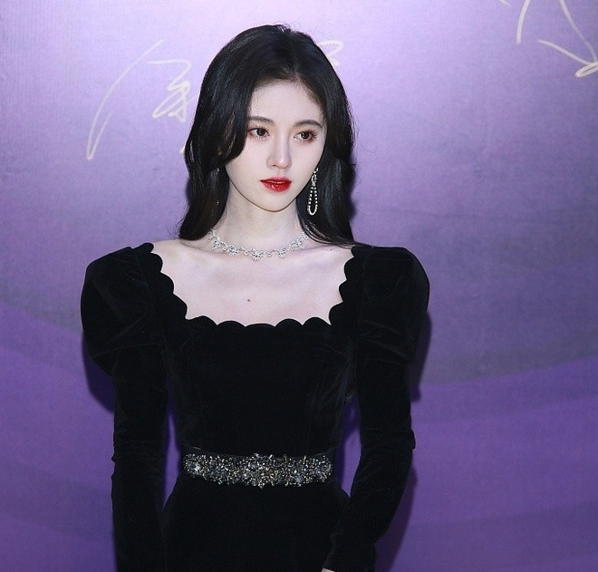 Những mỹ nhân bị chê đỏng đảnh nhất Cbiz: Triệu Lệ Dĩnh lố nhất? Ảnh 3