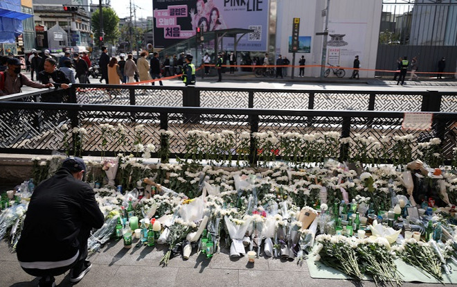 Itaewon: Công bố bản ghi âm đáng sợ các cuộc gọi kêu cứu từ 4 tiếng trước khi vụ giẫm đạp xảy ra Ảnh 2