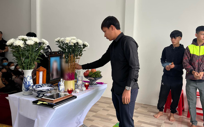 Lộc Fuho đến thắp nhang nữ nạn nhân trong vụ Itaewon: 'Mong em an nghỉ' Ảnh 2