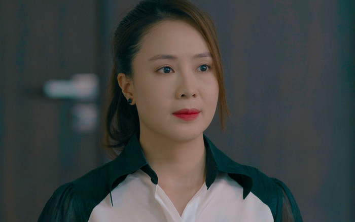 Hành Trình Công Lý: Làm luật sư mà 'ra dẻ' Phương (Hồng Diễm) bị sinh viên ngành luật ném đá Ảnh 2