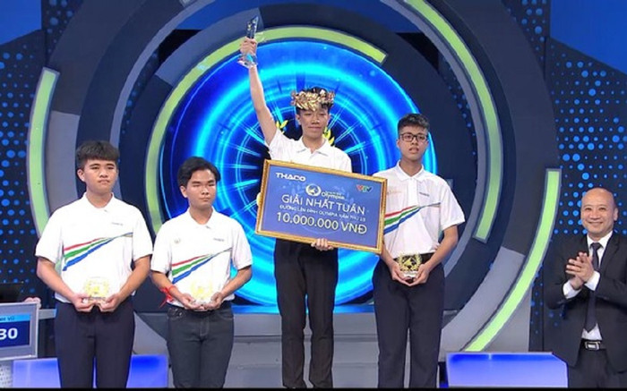 'Lội ngược dòng' ngoạn mục, nam sinh Thái Bình xuất sắc giành vòng nguyệt quế Olympia Ảnh 2
