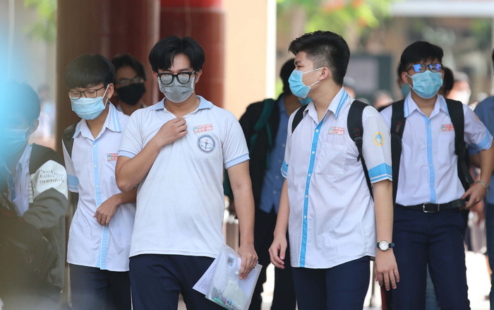 TPHCM: Nhiều quận, huyện lùi giờ vào học buổi sáng Ảnh 2