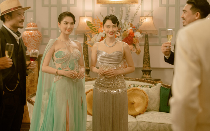 Minh Hằng gợi cảm, dạy Ngọc Trinh cách quyến rũ đàn ông trong Chị Chị Em Em 2 Ảnh 2