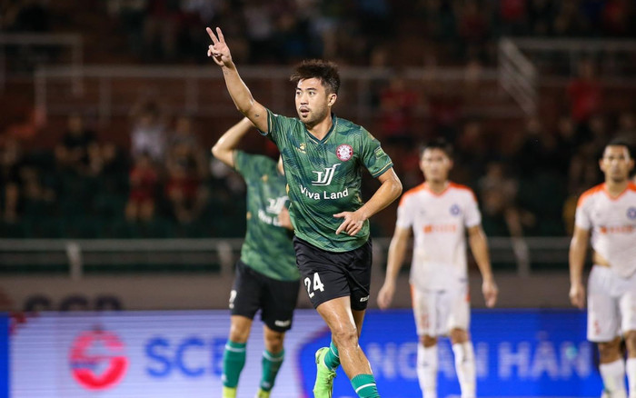 Lee Nguyễn giúp TPHCM trụ hạng, thầy trò HLV Vũ Tiến Thành được thưởng 4 tỷ Ảnh 2