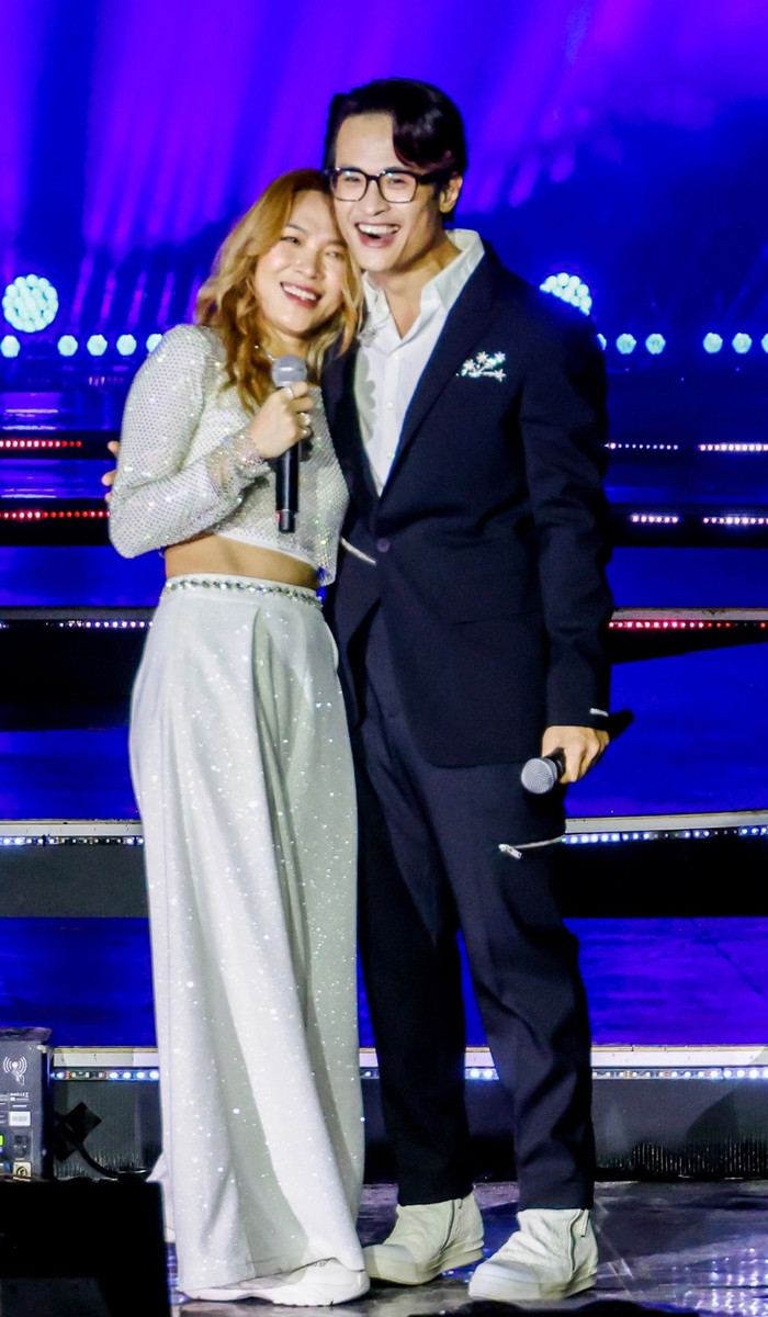 Cặp đôi song ca 'đẹp' từ giọng hát, ngoại hình đến cả tính cách.