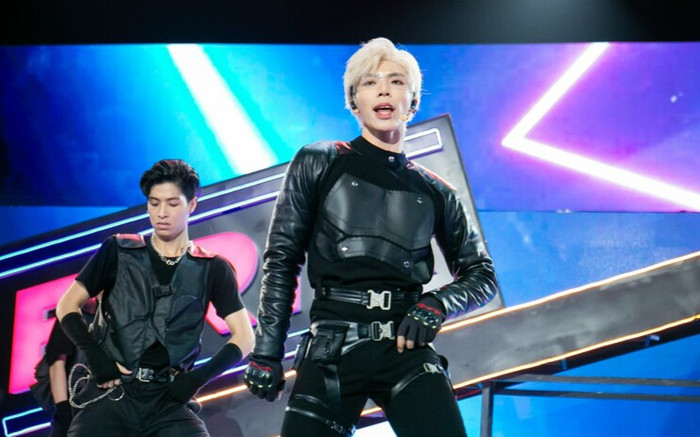 Erik sau một năm lên ngôi Quán quân The Heroes: Đa dạng màu sắc âm nhạc, trở thành CEO công ty riêng Ảnh 2