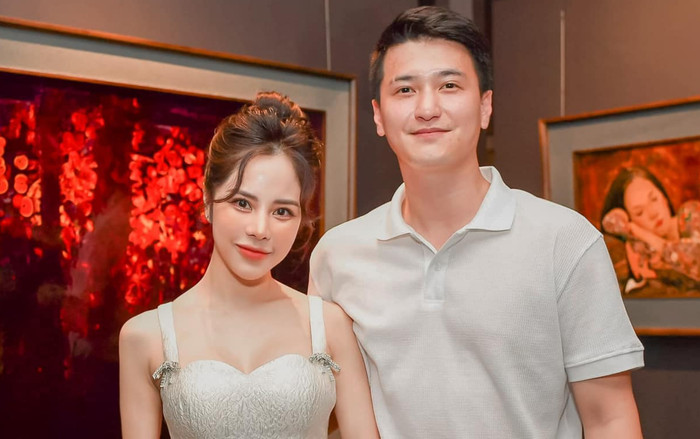 Lãng mạn như Huỳnh Anh: Tự chuẩn bị tiệc tại gia kỉ niệm 2 năm hẹn hò với Bạch Lan Phương Ảnh 2