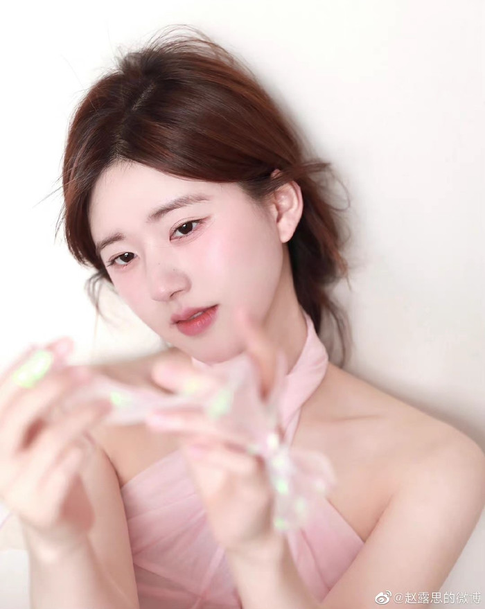 Không phải Dương Dương hay Ngô Lỗi, đây mới là sao nam Triệu Lộ Tư đồng ý 'yêu' lần 2? Ảnh 1