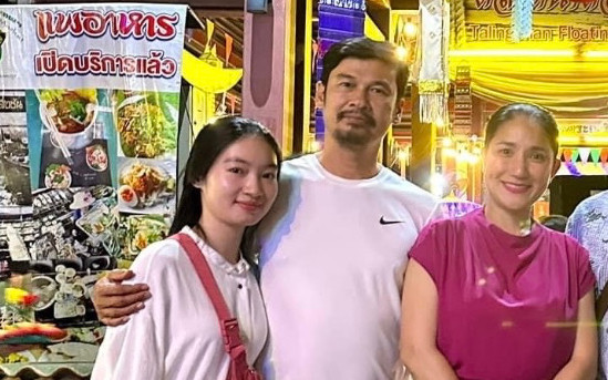 Tiết Cương đưa vợ trẻ đi du lịch, hiếm hoi cho bà xã lên sóng Ảnh 2