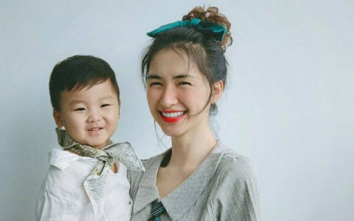 Những sao Việt 'lên đời' nhờ chăm chỉ livestream bán hàng online, nể nhất là Hòa Minzy Ảnh 2