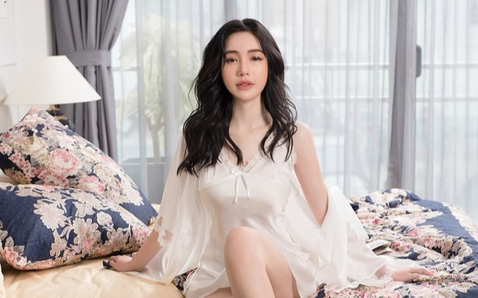 Phản ứng của sao Việt khi nói về 'tiểu tam': Elly Trần làm lơ, Cát Phượng nhận xét một câu đầy bất ngờ Ảnh 2