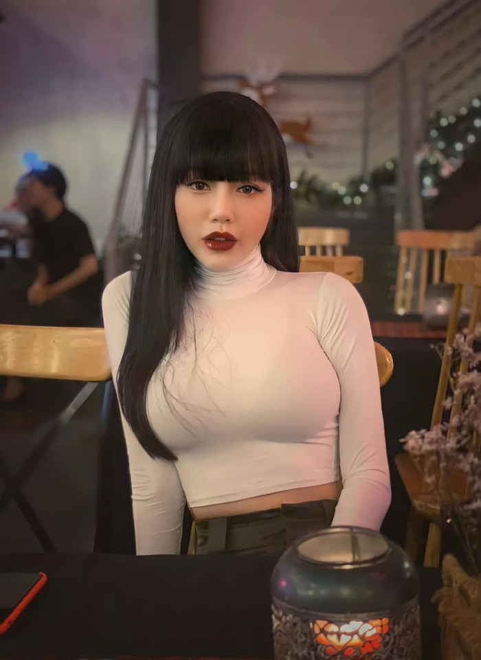 Elly Trần