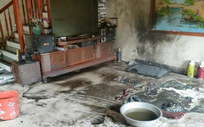 Vụ 3 người con gái đốt nhà mẹ và lời chia sẻ của những người con rể: 'Cô ấy đã khóc lóc nói hối hận' Ảnh 2