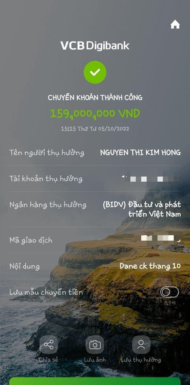 Người này còn đăng tải giao dịch chuyển khoản cho Elly vào tháng 10 vừa qua