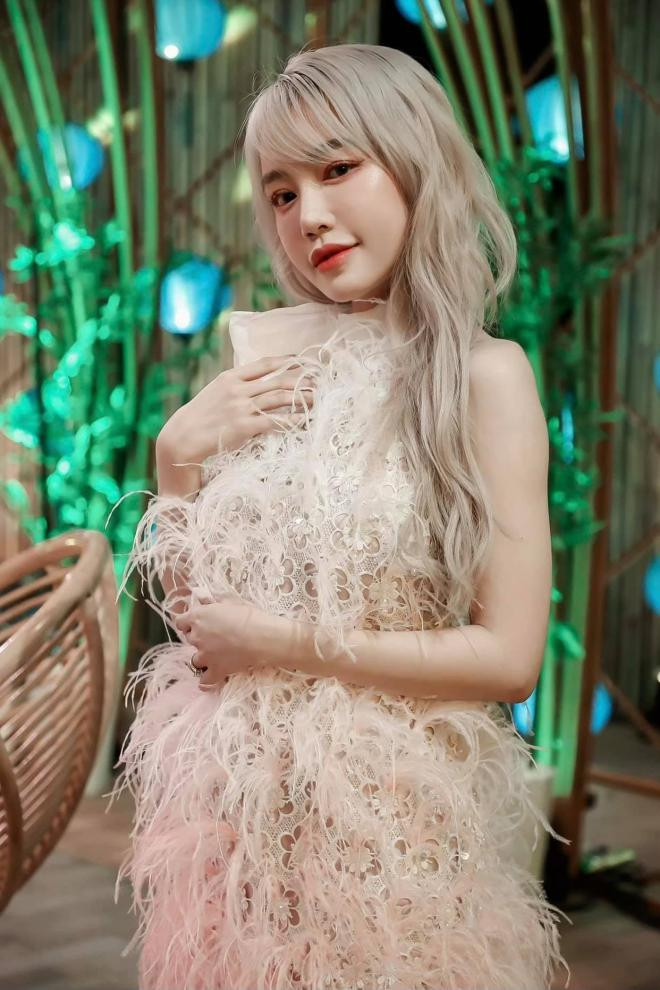 Ồn ào của Elly Trần đang là chủ đề nhận được sự quan tâm của dân mạng.