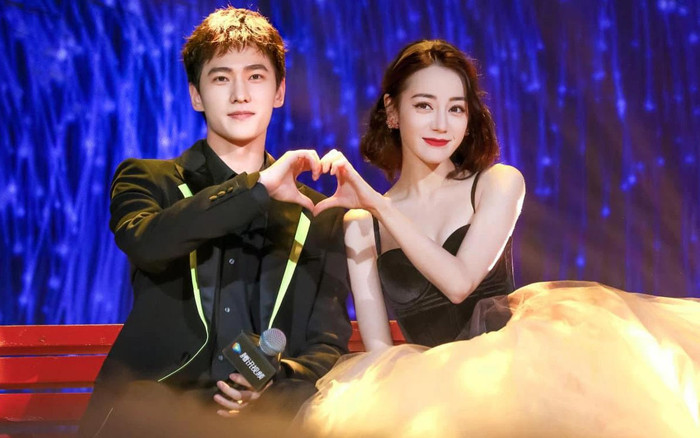 Thuyền Dương Dương – Địch Lệ Nhiệt Ba chìm rồi, đây mới là người nàng hoa tuyết Tân Cương hẹn hò? Ảnh 2