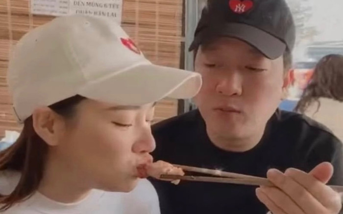 Trường Giang cưng chiều Nhã Phương như bà hoàng khiến dân tình 'hờn ghen' Ảnh 2