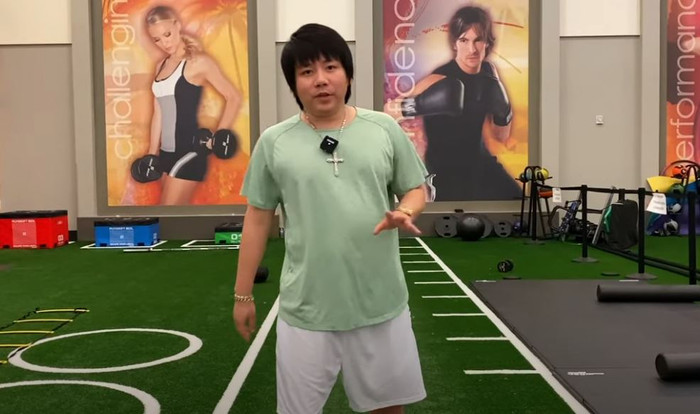 Anh cho biết, anh vẫn có ý định kéo dài chân để bản thân cao lên đến hơn 1m8