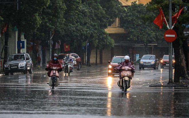 Miền Bắc bắt đầu bước vào đợt mưa dài ngày, có nơi mưa vừa đến mưa to Ảnh 2