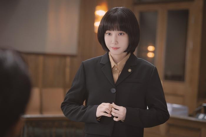 Park Eun Bin, Kim Ji Won đồng loạt lọt top sao Hàn xuất sắc nhất 2022 Ảnh 1