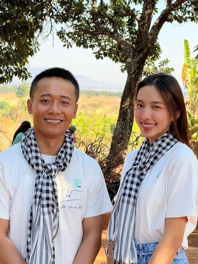 Quang Linh nhận được sự chú ý kể từ sau chuyến làm từ thiện với Hoa hậu Thùy Tiên