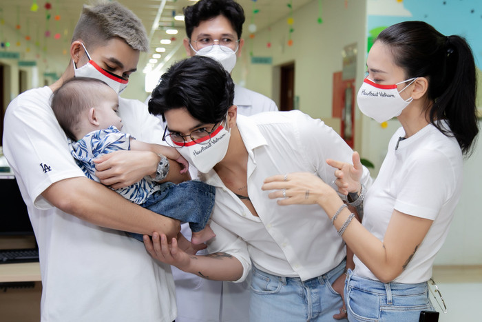 Siêu mẫu Xuân Lan: 'Nhiều người hỏi tôi nghệ sĩ có tiếp tục làm từ thiện sau những ồn ào hay không?' Ảnh 4