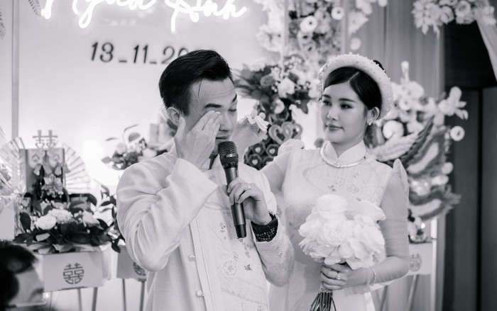 Ông xã Lê Âu Ngân Anh bật khóc trong lễ cưới, cảm ơn về thăng trầm đã qua Ảnh 2