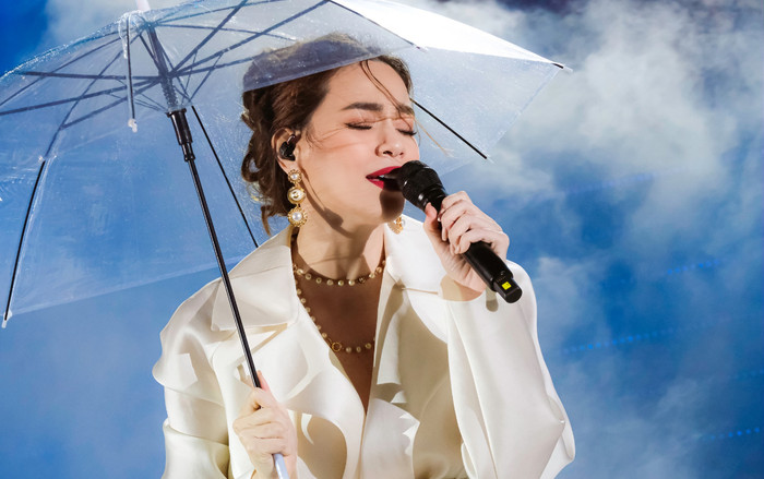 Hà Hồ nghẹn ngào nói lời cảm ơn những cuộc tình, tình yêu trong quá khứ Ảnh 2