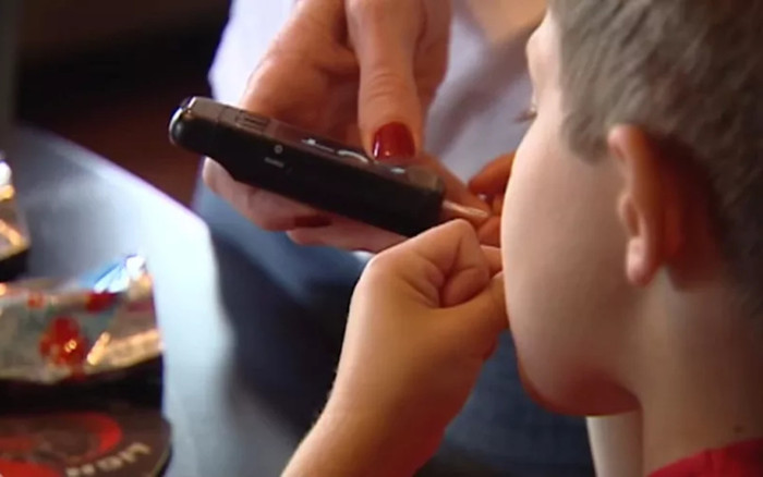 Bé trai mệt, nôn ói, vào viện được phát hiện đái tháo đường Ảnh 2