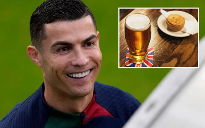 Đội bóng Anh muốn chiêu mộ Ronaldo bằng nửa lít bia và 1 cái bánh Ảnh 2
