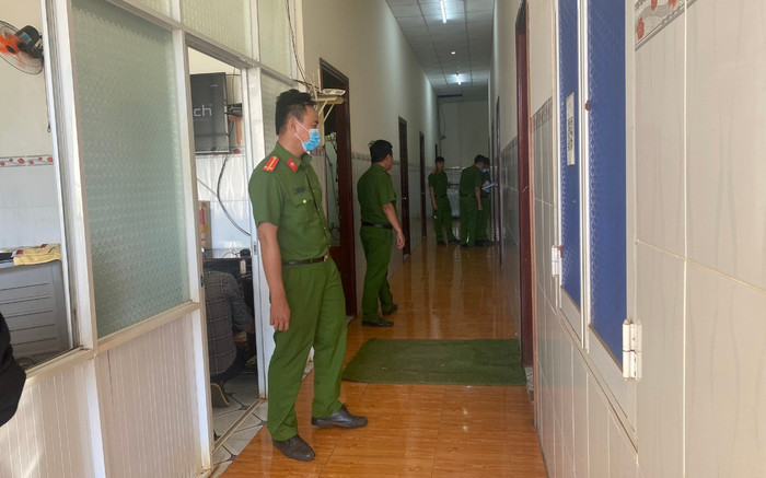 Phát hiện cặp vợ chồng tử vong trong nhà nghỉ, mỗi người một tư thế Ảnh 2