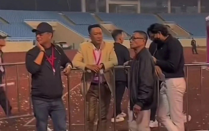 'Team qua đường' bắt gặp khoảnh khắc Mai Tài Phến trò chuyện thân mật cùng gia đình Mỹ Tâm Ảnh 2