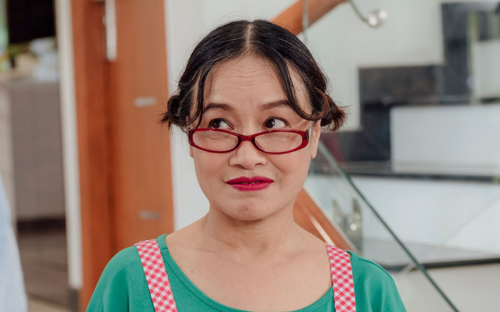 Bà Bích 'nhiều chuyện' - Hương Vị Tình Thân tái xuất trong Hoa Hồng Giấy: Ngày tàn của Phong Linh đã tới! Ảnh 2