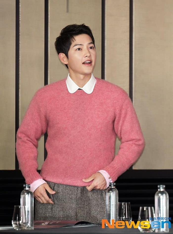 Song Joong Ki 'cưa sừng làm nghé', chính thức dẫn 'tình mới' ra mắt gia đình Ảnh 2