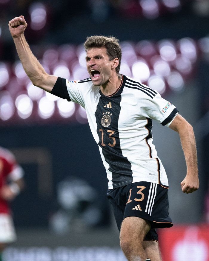 Thomas Muller (Đức) có 6 pha kiến tạo trong ba kỳ World Cup. Anh cũng đang giữ kỷ lục cầu thủ có nhiều bàn thắng nhất góp mặt ở World Cup 2022, với 10 bàn thắng.