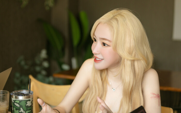 Cuộc sống của những hotgirl đời đầu: Elly Trần lận đận tình duyên, Tâm Tít hạnh phúc viên mãn Ảnh 2